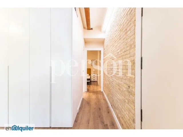 Esik - Modernised Apartment with Air Conditioning in L'Eixample