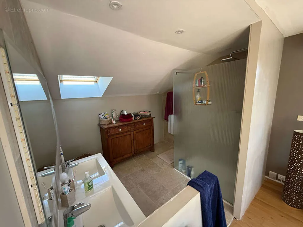 Salles de bain - Maison d'Architecte avec Parc à Sées