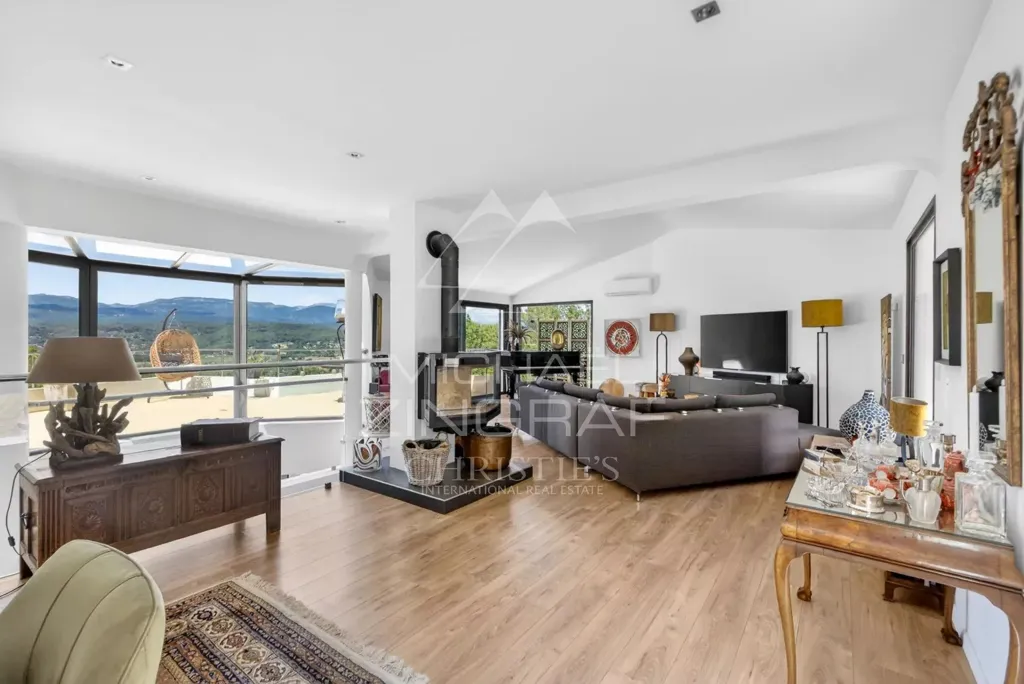 Séjour - Villa Contemporaine avec Vue Panoramique à Fayence