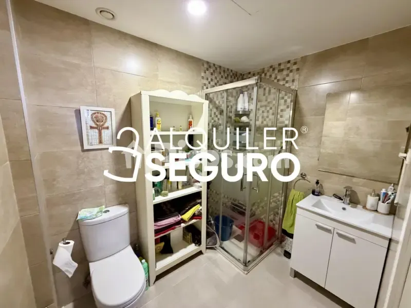 Salles de bain - Spacious Flat with Terrace in Torrejón de la Calzada