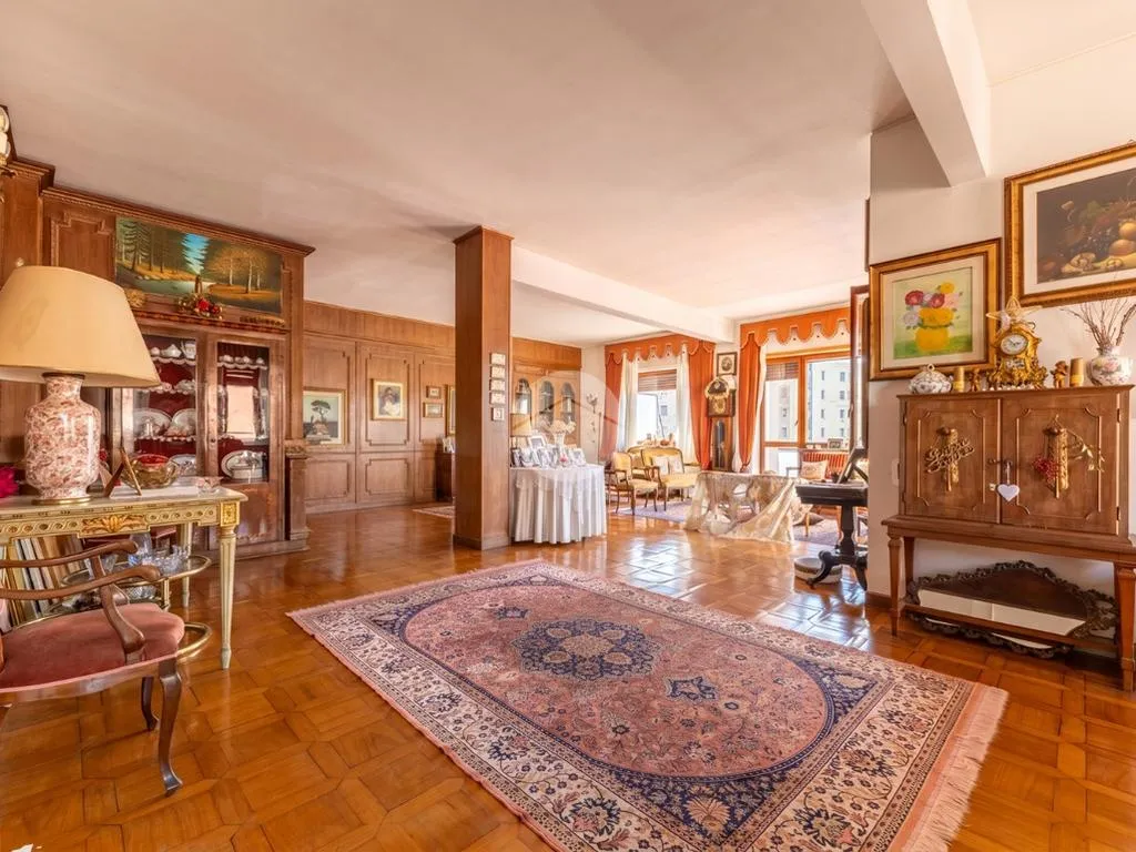 Living Room - Penthouse with Park Views in Ardeatino