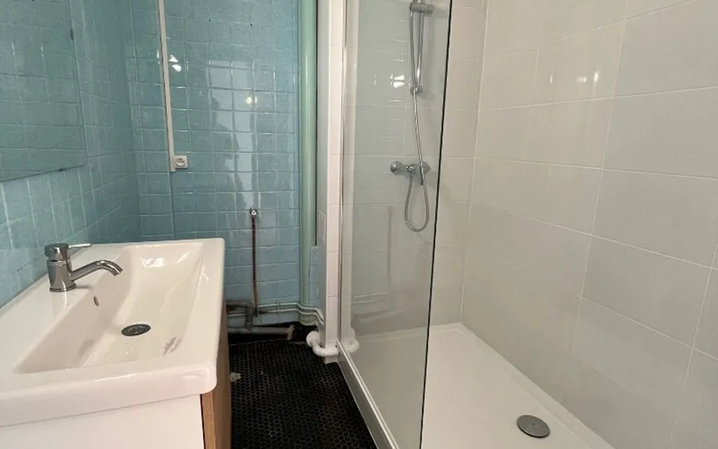 Salles de bain - Appartement T3 avec Balcon à Limoges