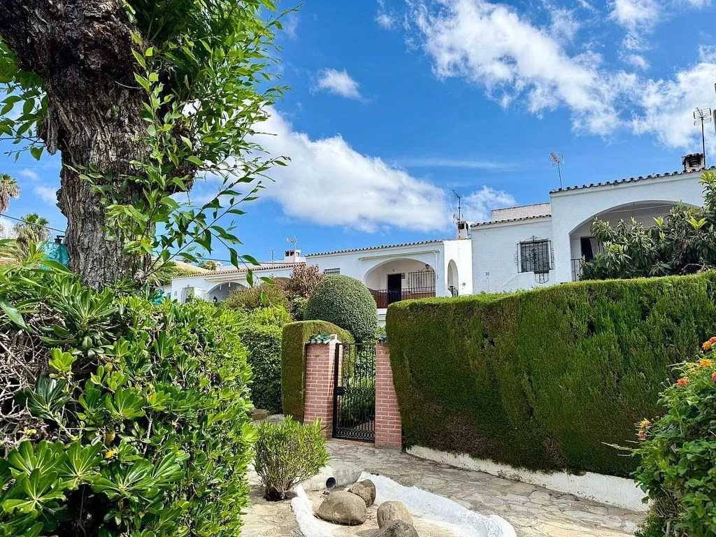 Aed - Apartment with Pool and Sea View in Playa Guadiaro
