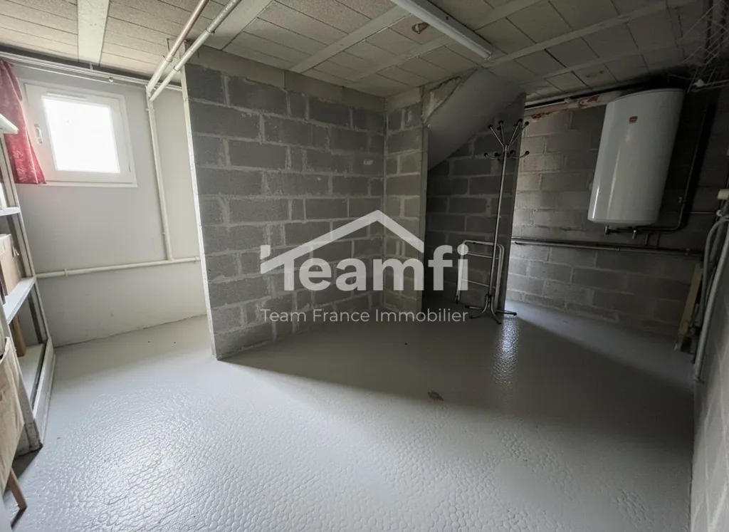 Garaaž - House with Garden and Garage in Bourges