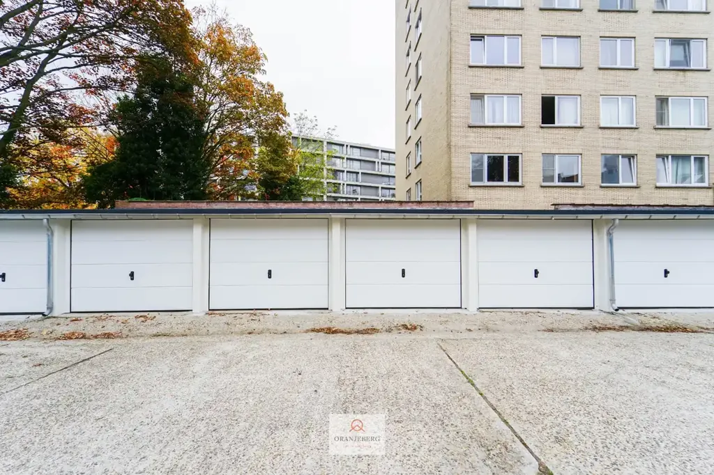 Välivaade - Garage Box in Edward Pynaertkaai, Gent