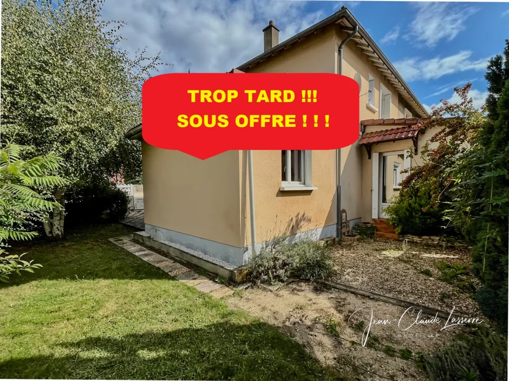 Aed - Three-Bedroom House in Bourgneuf, Vierzon