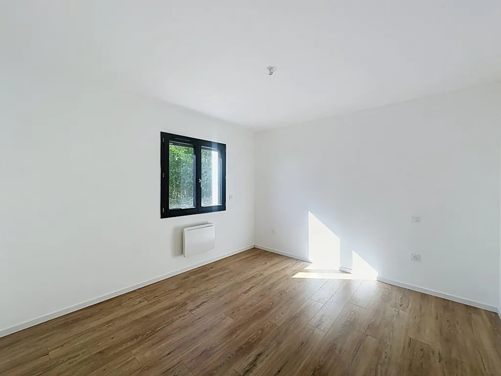 Toad - New Villa with Pyrenees View in Miramont d'Astarac
