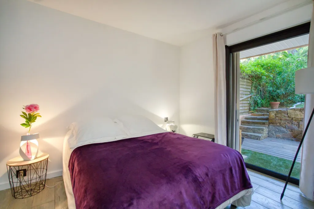 Chambres - Appartement avec Jardin et Terrasse à Saint-Tropez