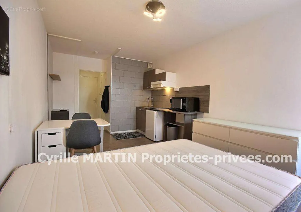 Chambres - Studio avec Parking à Orléans