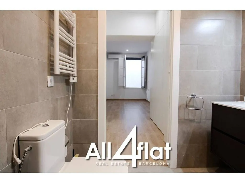 Salles de bain - Furnished Flat with Patio in La Dreta de l'Eixample