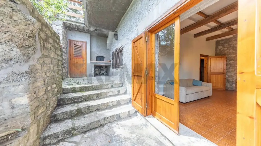 Terrasse - Villa with Extensive Garden near Rieti