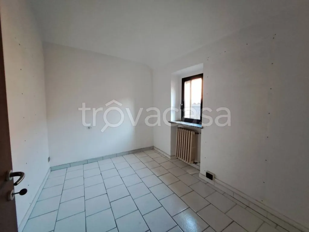 Pièces - Independent House with Balcony in Cardè