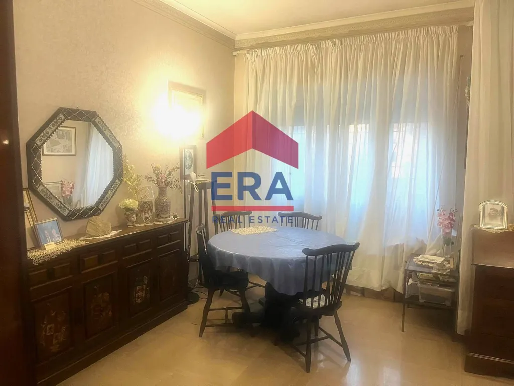 Söögituba - Spacious 2-Bedroom Apartment in Appio Claudio