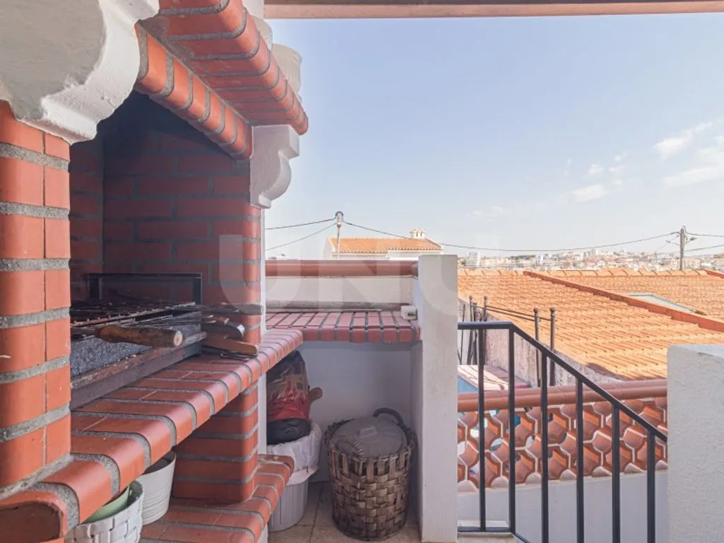 Terrasse - Luxury House with Terrace in Almada