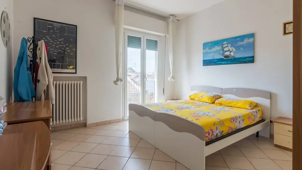 Magamistoad - Triplex with Balcony in Cattolica