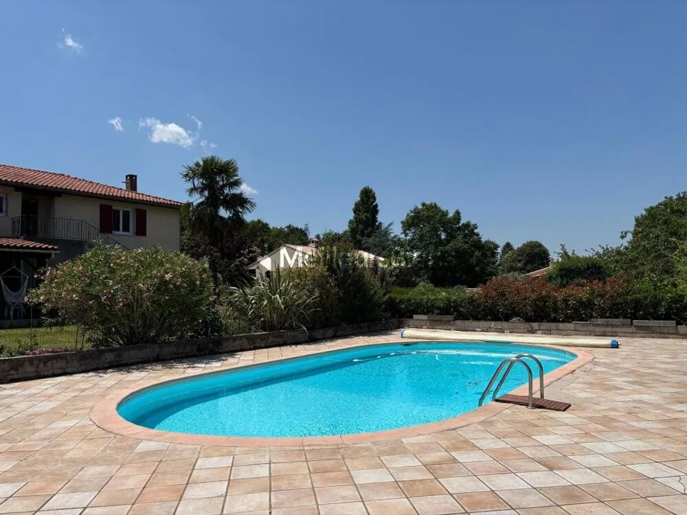 Piscine - Villa avec Piscine et Sous-sol à Mazamet