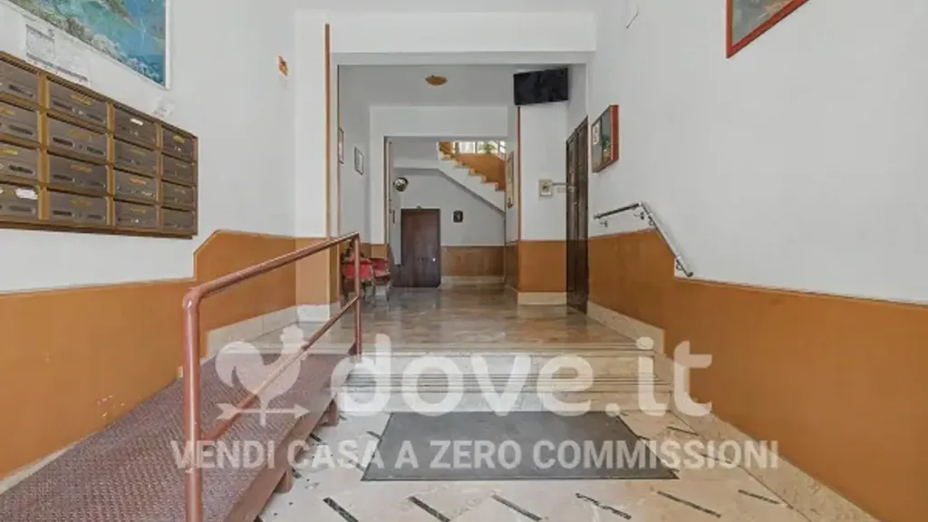 Esik - Spacious Apartment with Balcony in Palermo