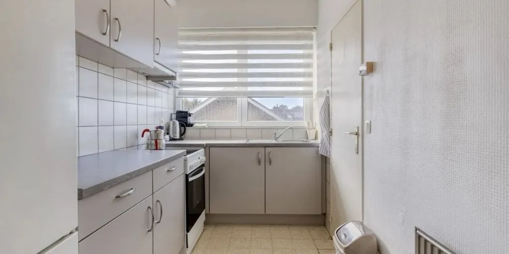 Köök - Apartment with Terrace in Central Temse