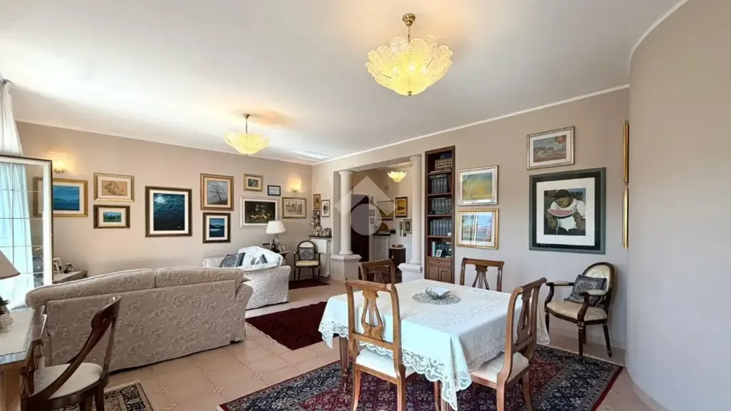 Appartement 4 pièces à IT