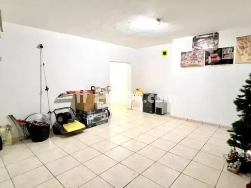 Garage - Traditional Villa with Pool in La Lluca, Jávea