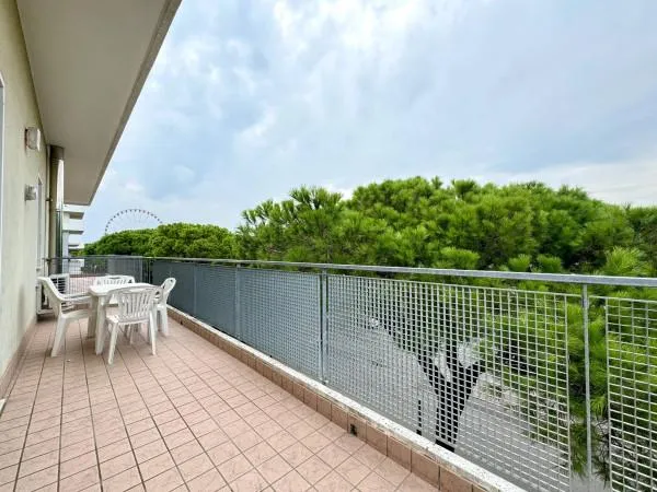 Rõdu - Rented Apartment with Terraced View in Jesolo