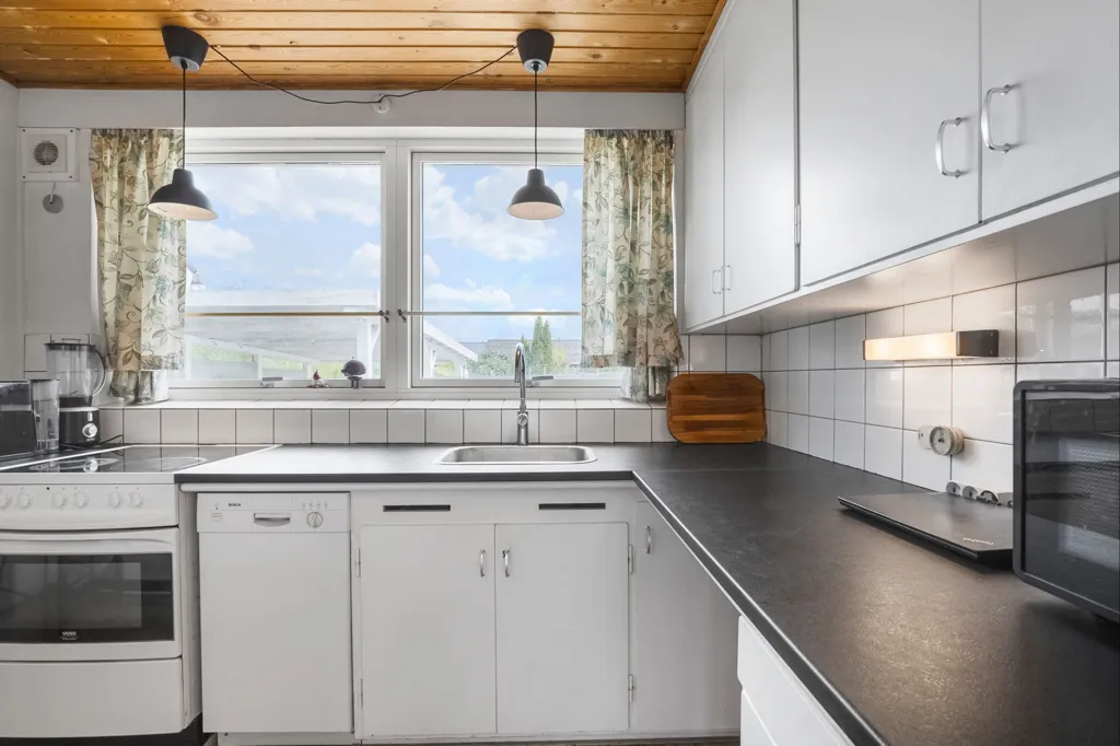 Cuisine - 1967 Terraced House with Garden in Odense NV