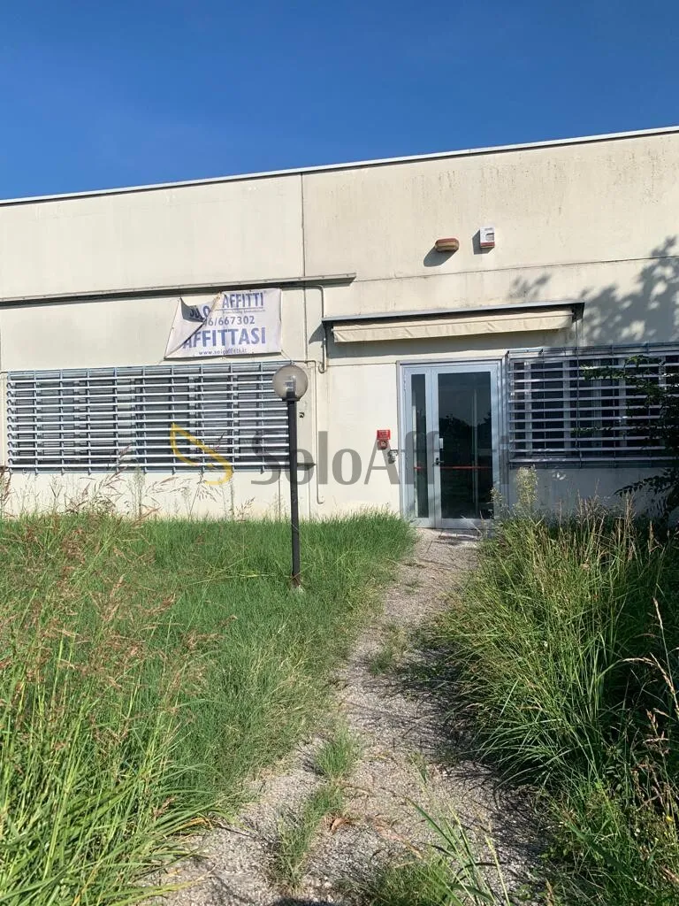 10-toaline ärihoone asukohas Faenza