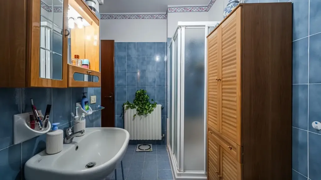 Salles de bain - Triplex with Balcony in Pieve Modolena