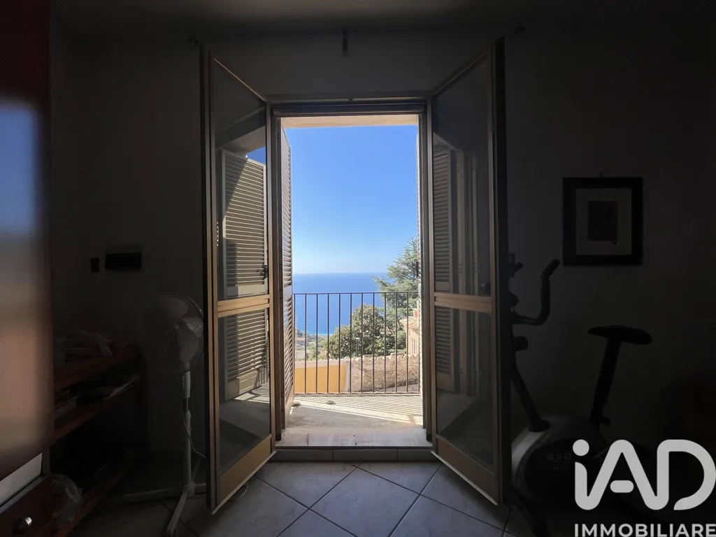 Pièces - Apartment with Sea View in Longobardi