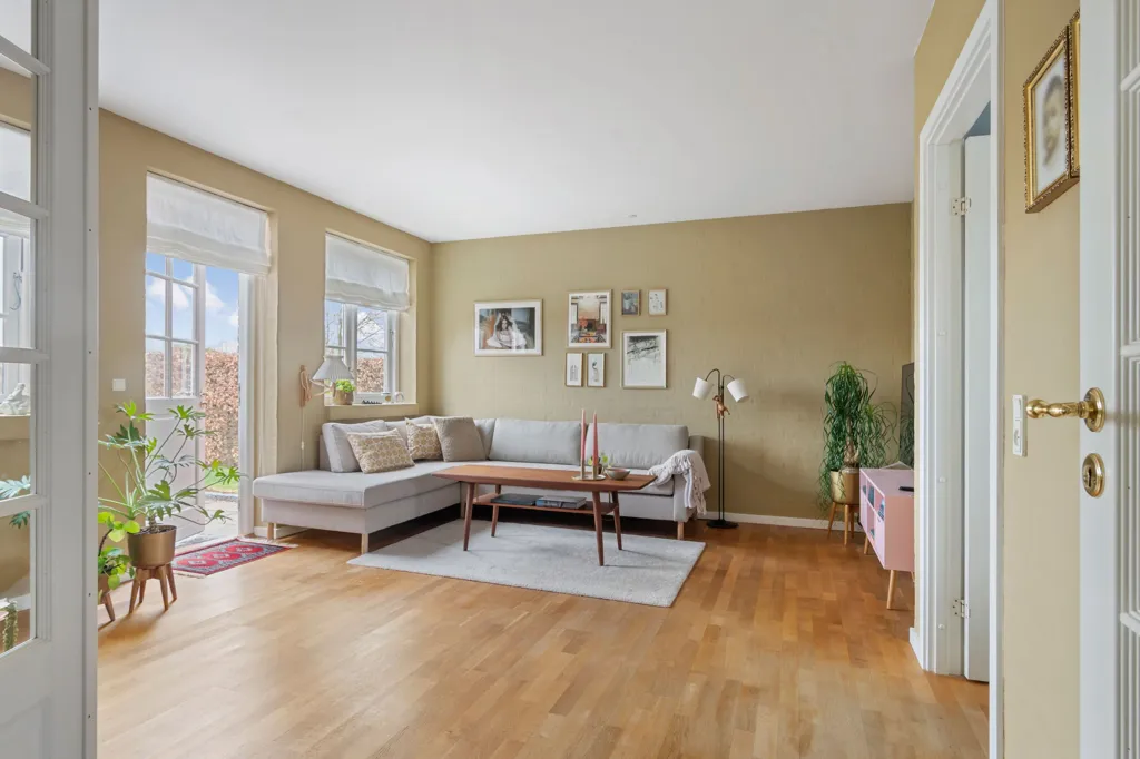 Elutuba - Classically Designed House with Garden in Svogerslev