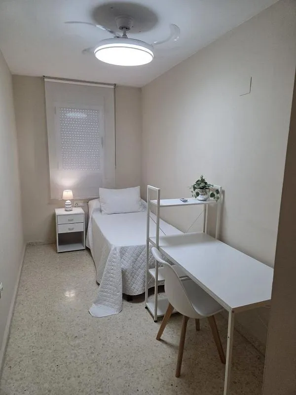 Bedrooms - Furnished Flat with Balcony in Beteró