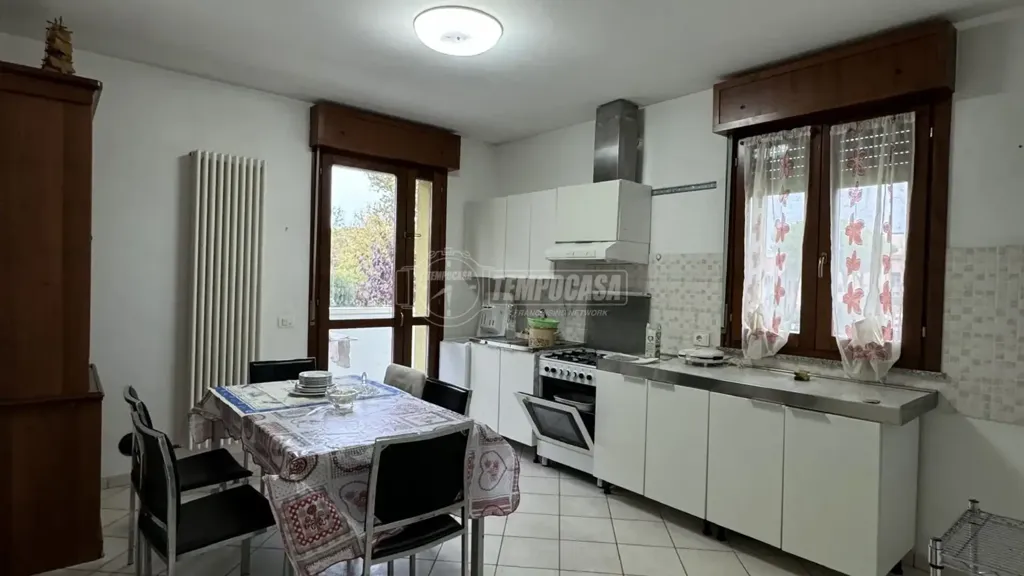 Sala da pranzo - Spacious Two-Level Apartment with Garden in Cesenatico