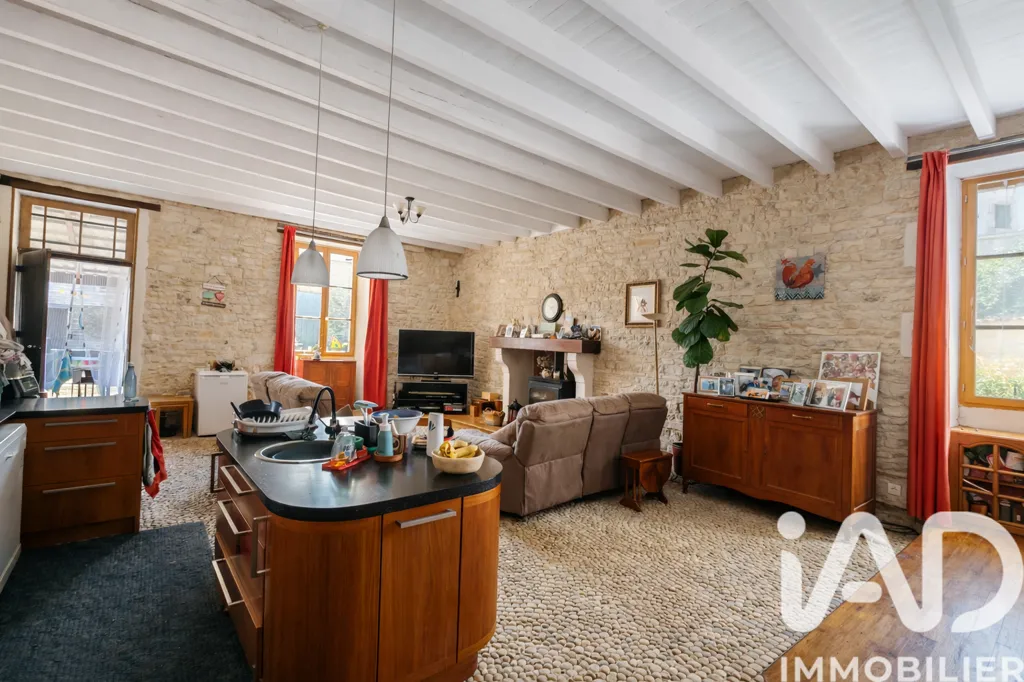Köök - Charming Villa with Pool in Saint-Fraigne