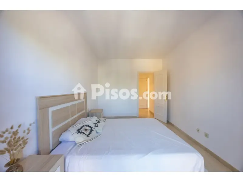 Schlafzimmer - Penthouse with Sea Access in La Alcaidesa