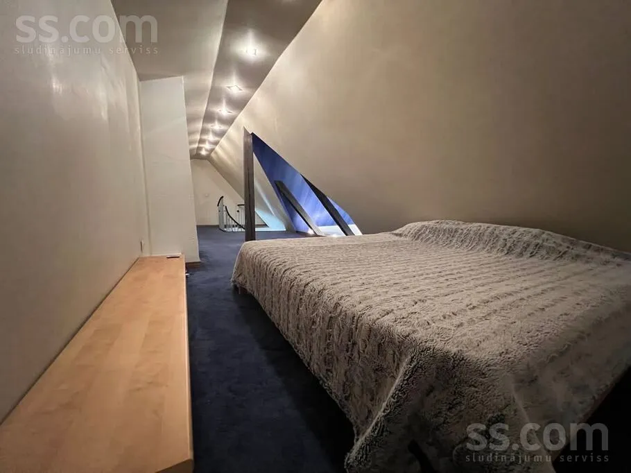 Chambres - 2-Bedroom Apartment with High Ceilings in Riga Centre