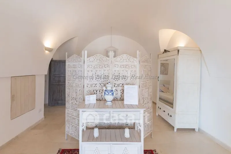Entrée - Rustic Masseria with Pool in Ostuni