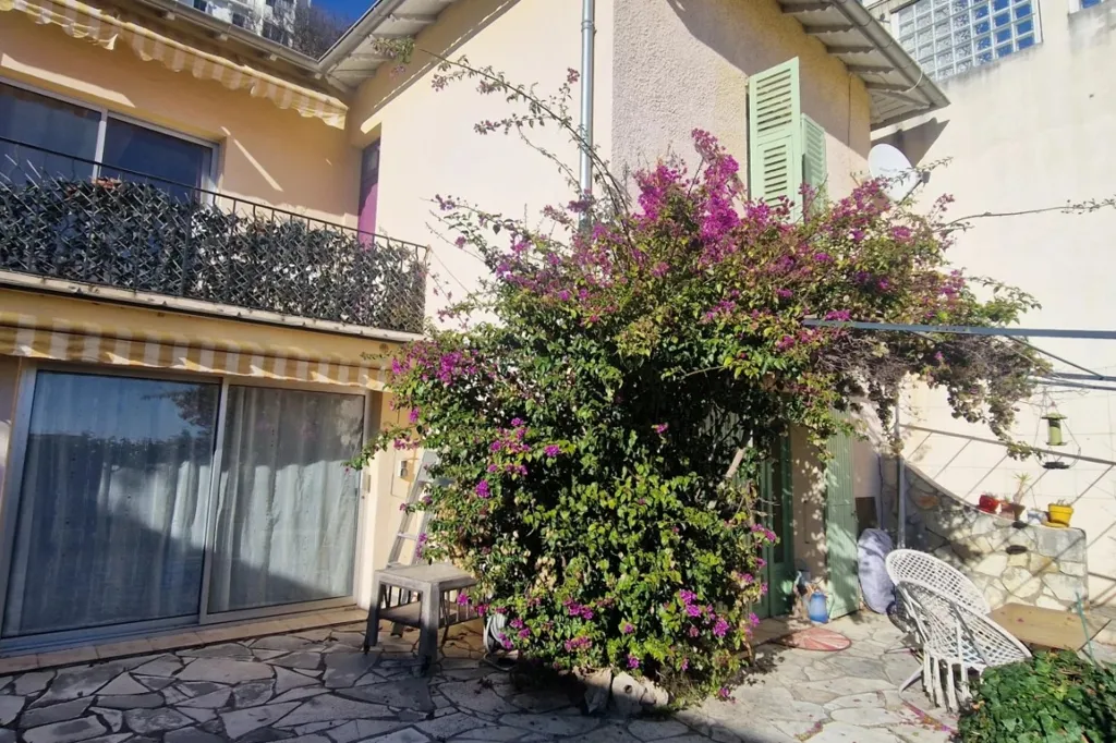 Terrasse - Maison des Années 1930 avec Vue Mer à Grasse