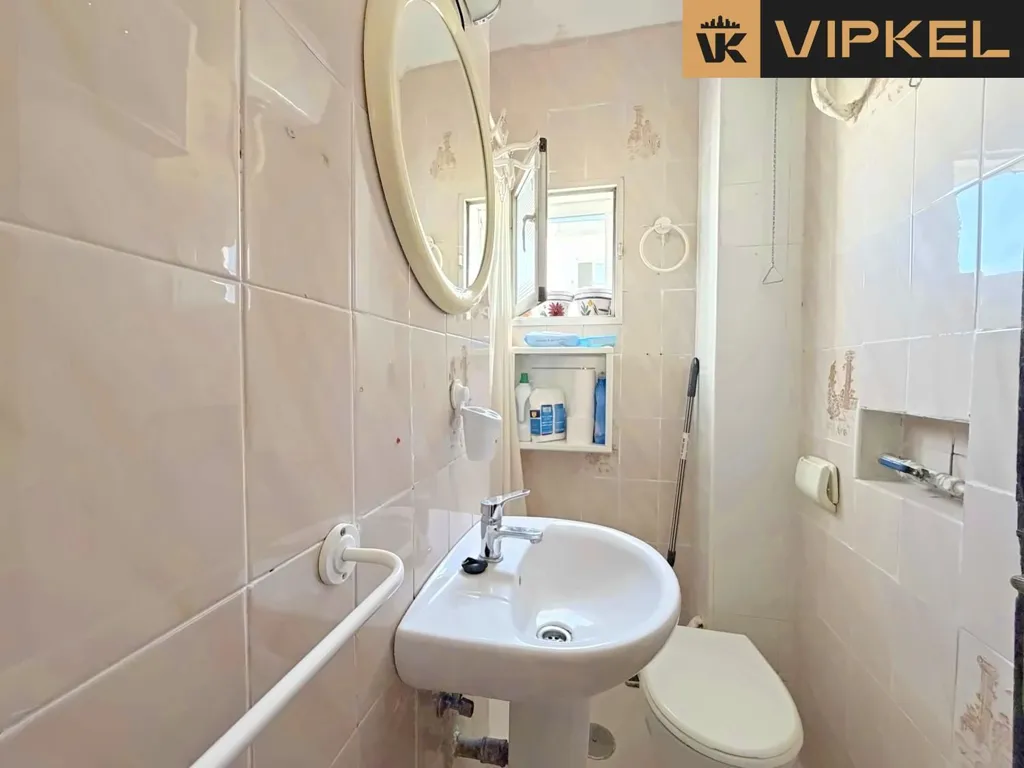 Bagni - Reform-Ready Flat in Puerto Real Centre