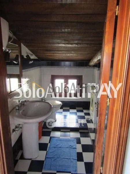 Vannitoad - Rustic Apartment with Panoramic Terrace in Mendicino