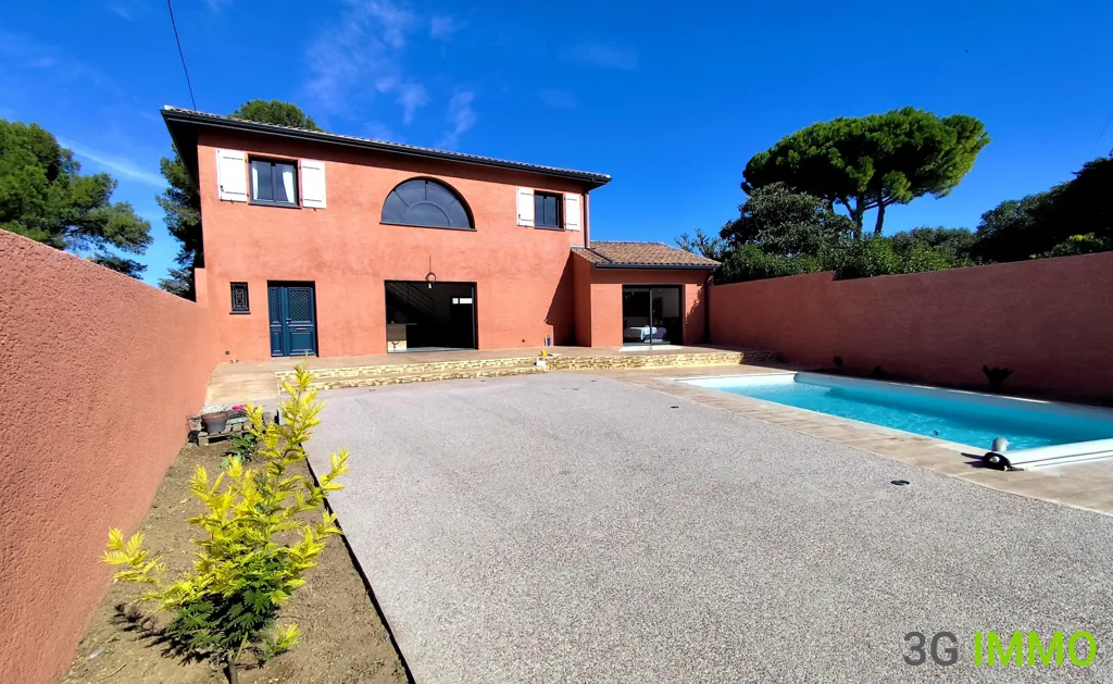 Piscine - Villa Contemporaine avec Piscine à Pomérols