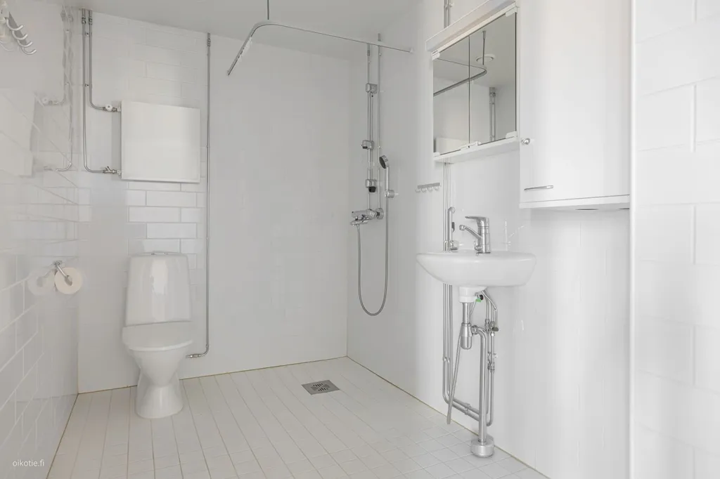 Vannitoad - Senior-Friendly Flat with Sauna in Kalasatama, Helsinki