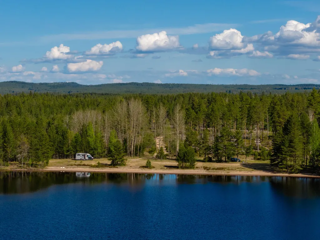 Vue aérienne - Cottage with Lake View near Brintbodarna