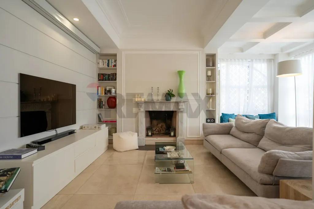 Elutuba - Penthouse with Terraces in Parioli, Rome