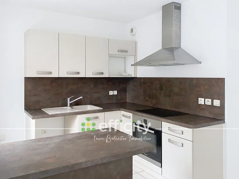 Köök - Renovated 3-Bed Flat in Brie-Comte-Robert