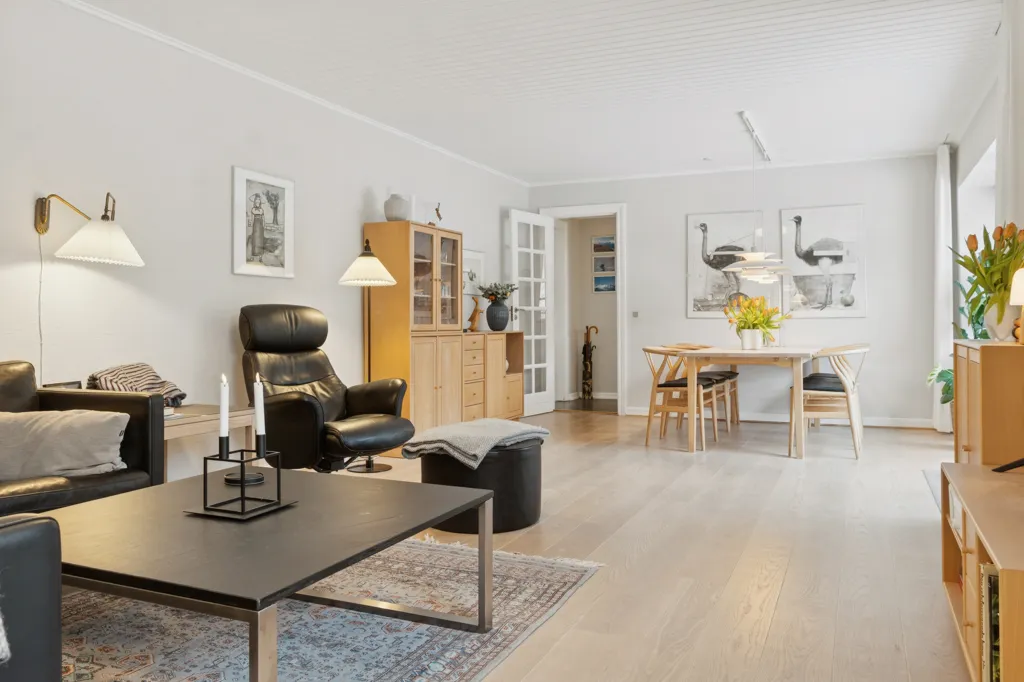 Séjour - Well-Maintained Villa with Garden in Herlev