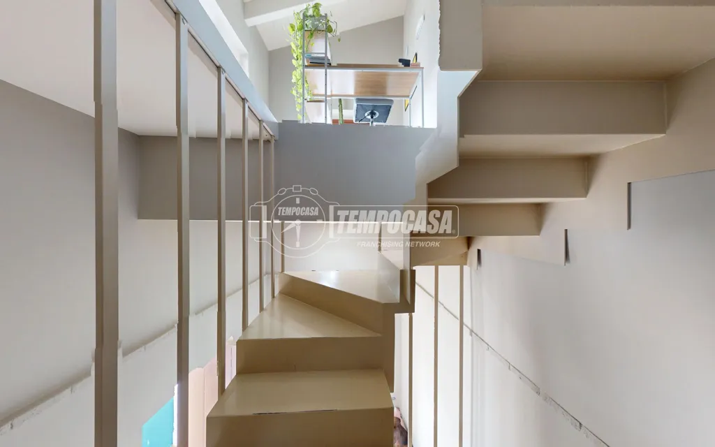 Toad - Duplex with Private Parking in Aversa