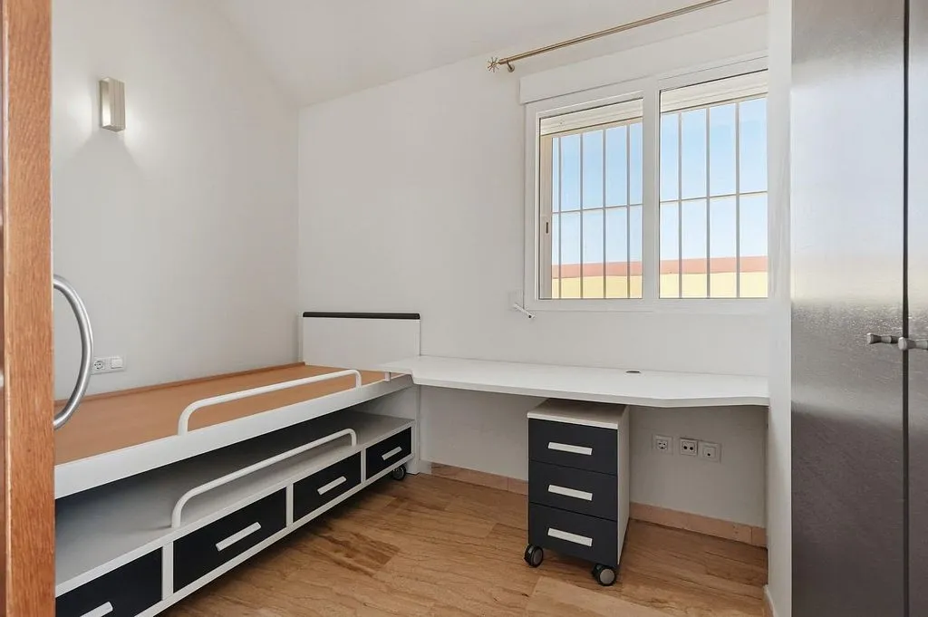 Chambres - Duplex with Terrace in Catarroja