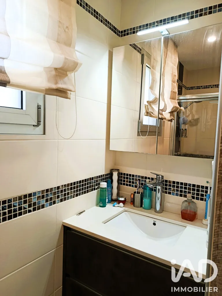 Bagni - Contemporary Villa with Pool in Foix
