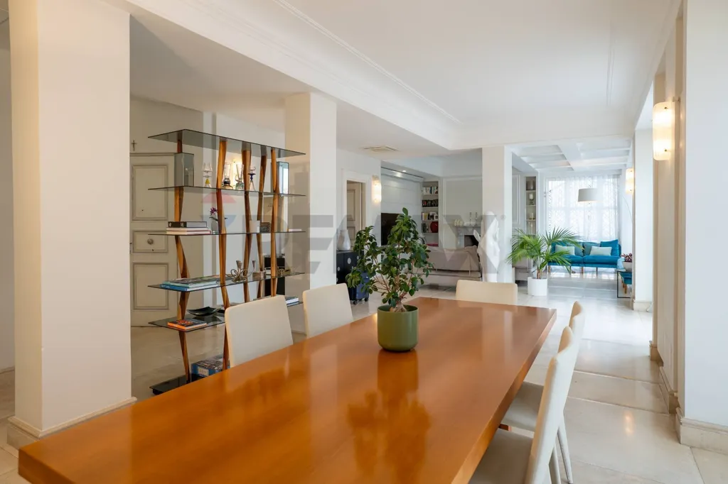 Söögituba - Penthouse with Terraces in Parioli, Rome