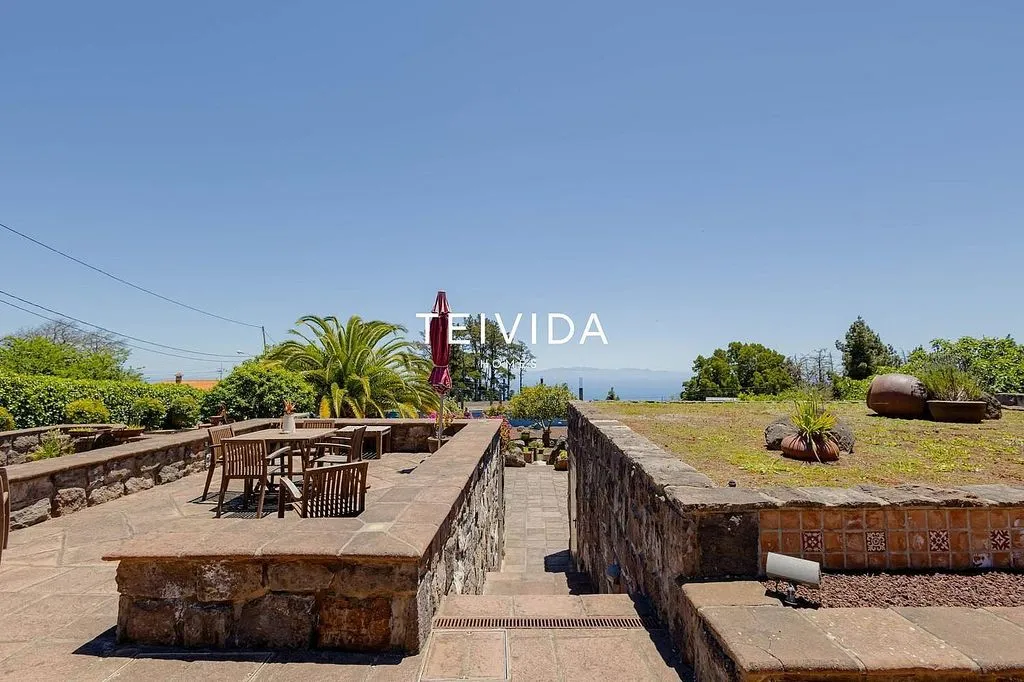 Terrace - Villa with Pool and Bodega in El Rosario